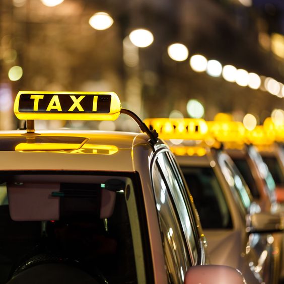 Can I order an advanced booking for a certain time at night using Tunbridge Wells Taxi?