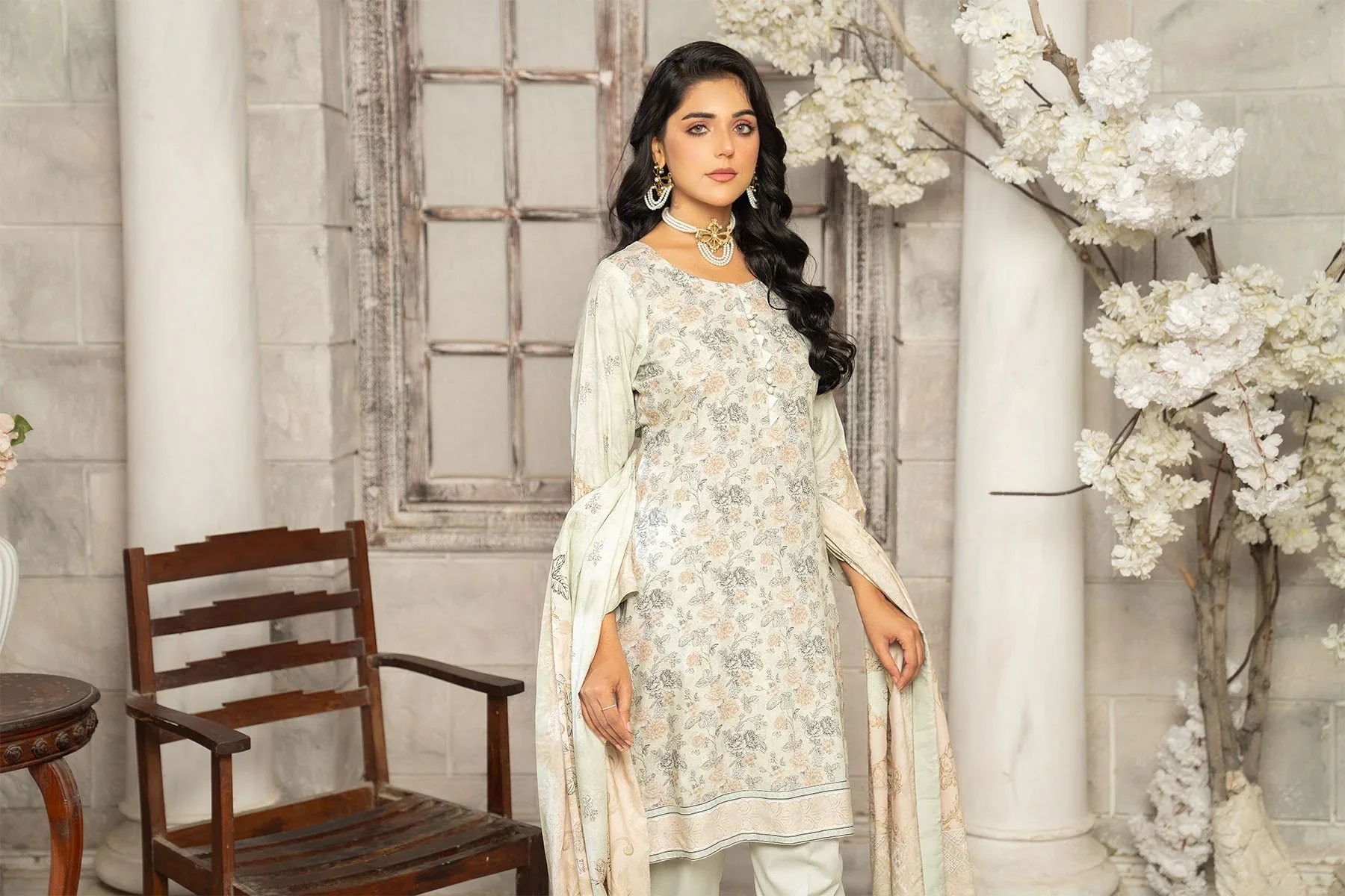 Traditional Pakistani Clothing for Women: Elegance and Diversity