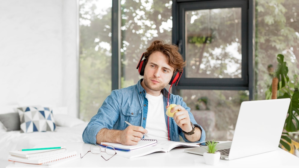 How Reliable is Essay Writing Service UK for Your Academic Needs?